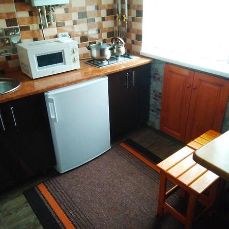 Двухкомнатная Квартира В Центре Okhtyrka Luaran gambar