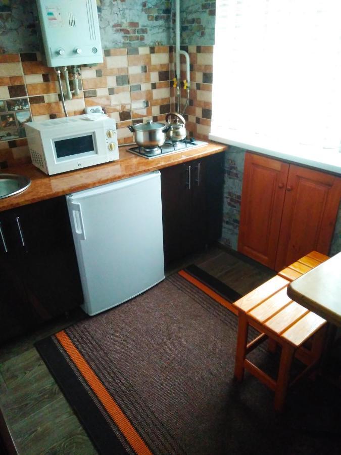 Двухкомнатная Квартира В Центре Okhtyrka Luaran gambar